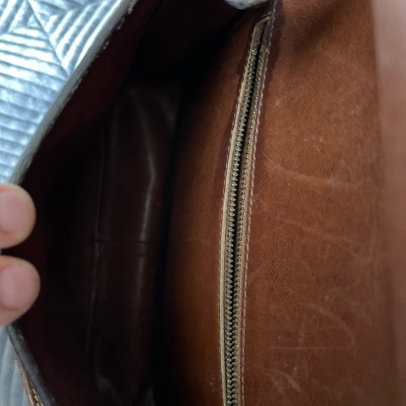 LOUIS Vuitton st cloud cross body bag - Picture 3 of 6